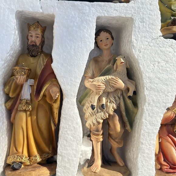 Christmas Nativity  W/ Kings & Shepherd Holy Family Shepherd Boy 34997 - Picture 2 of 10